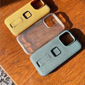 Peak designs - Yellow, Clear, Green, Black